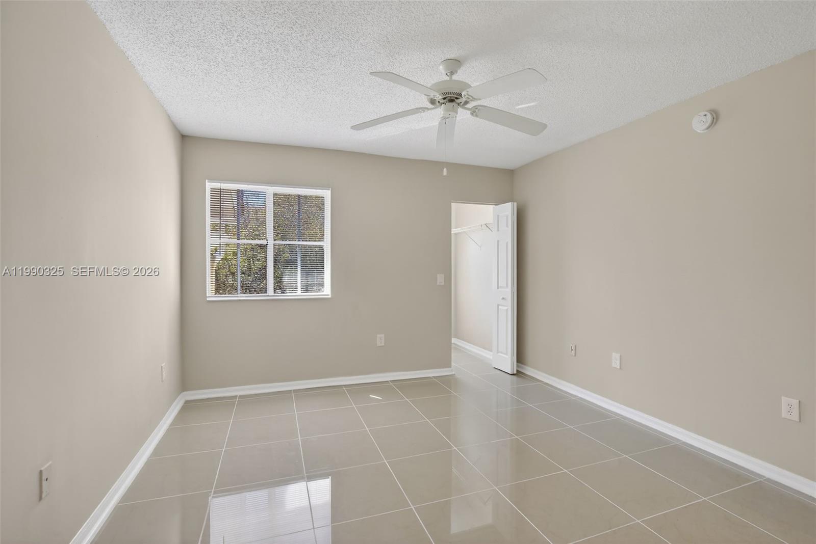 AVENTINE AT MIRAMAR BLDG - Residential Lease