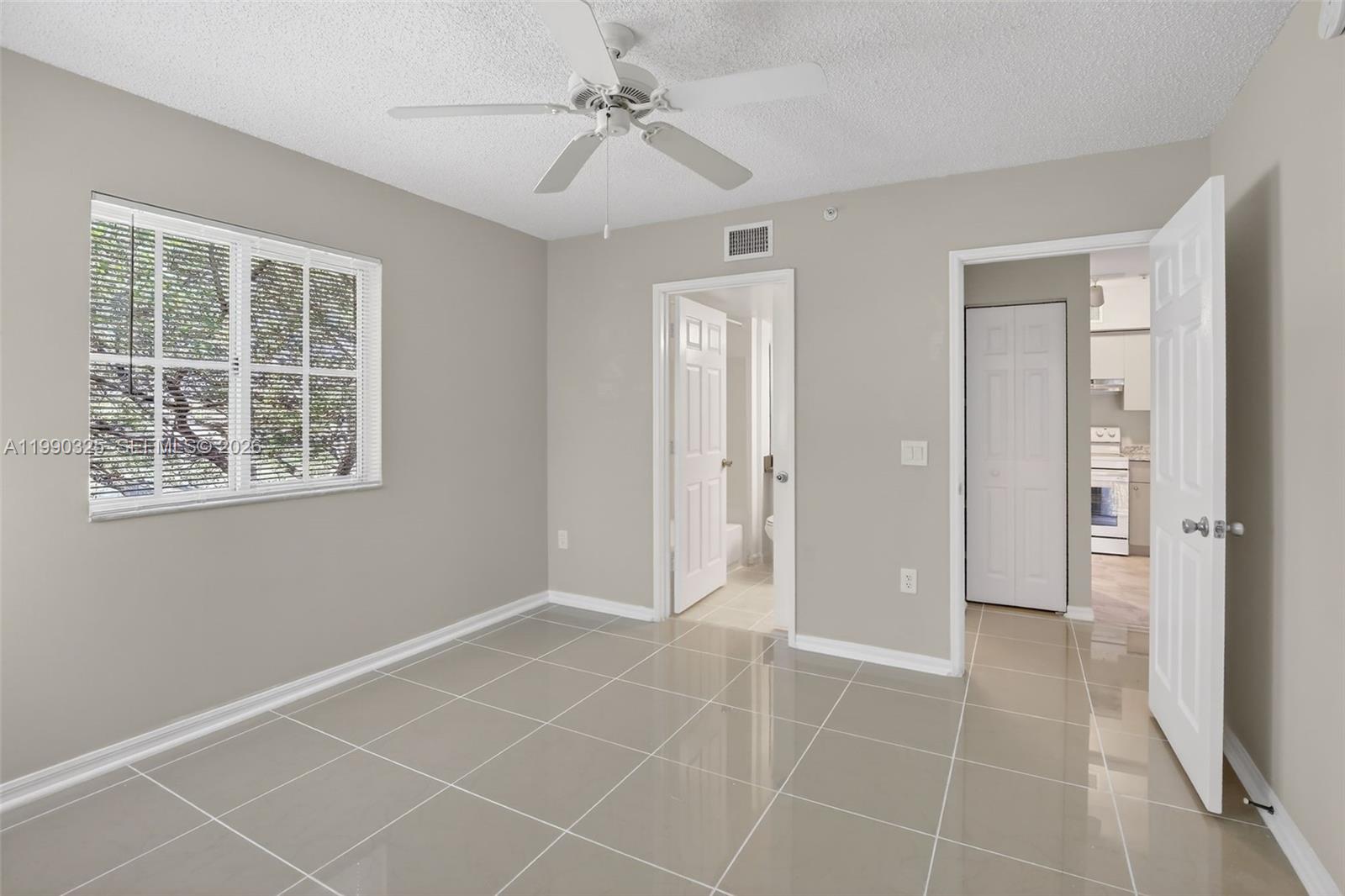 AVENTINE AT MIRAMAR BLDG - Residential Lease