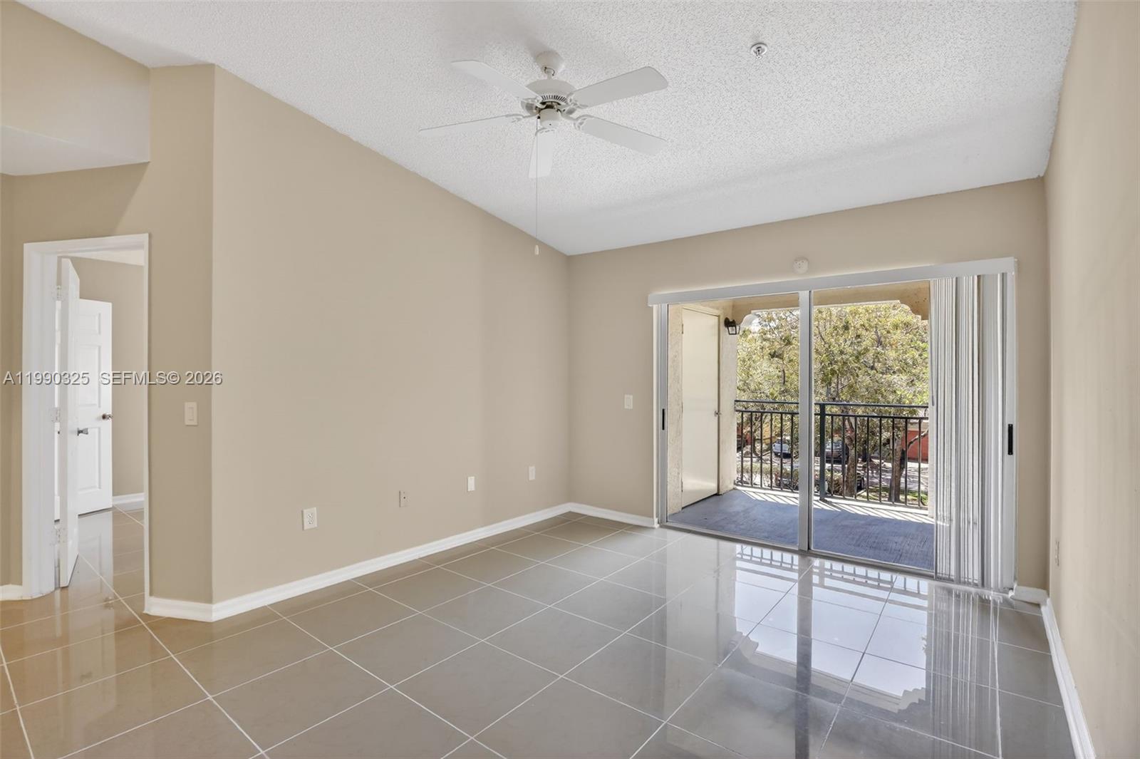 AVENTINE AT MIRAMAR BLDG - Residential Lease