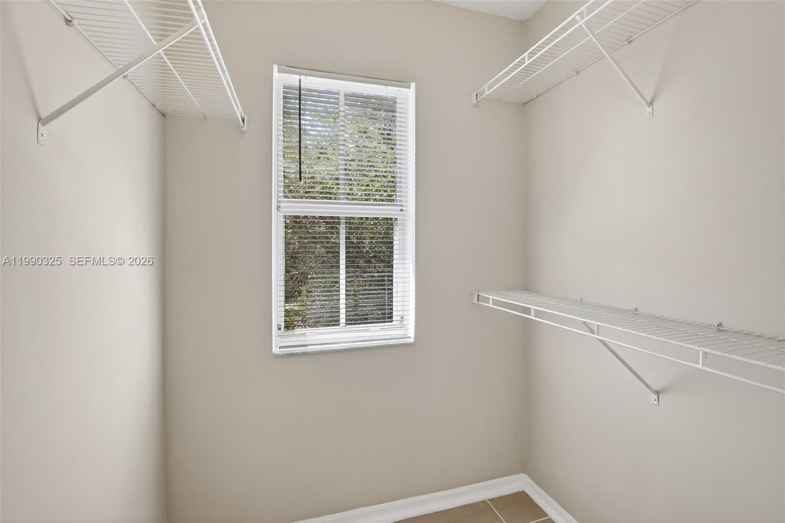 AVENTINE AT MIRAMAR BLDG - Residential Lease