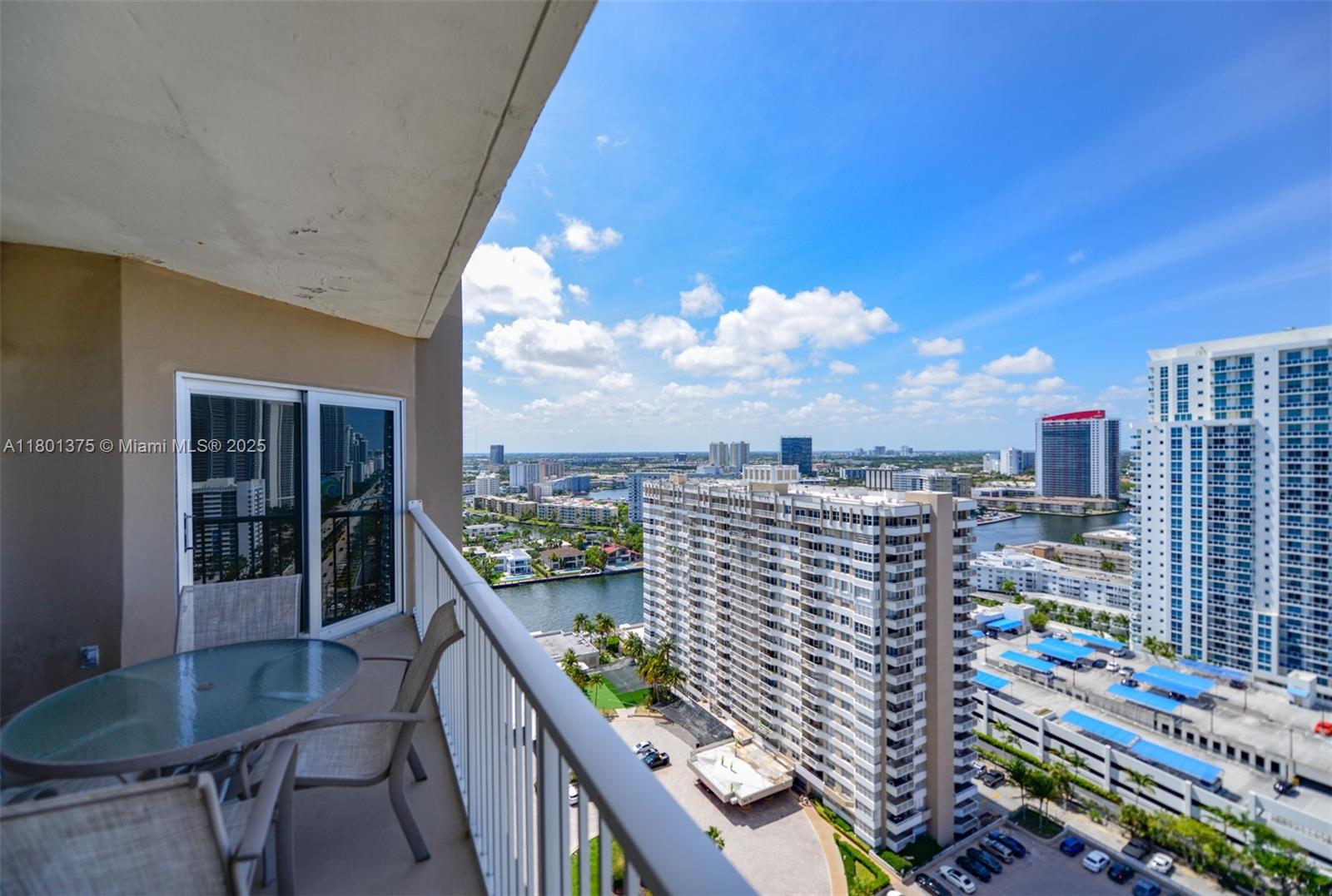 HEMISPHERES CONDO - Residential Lease