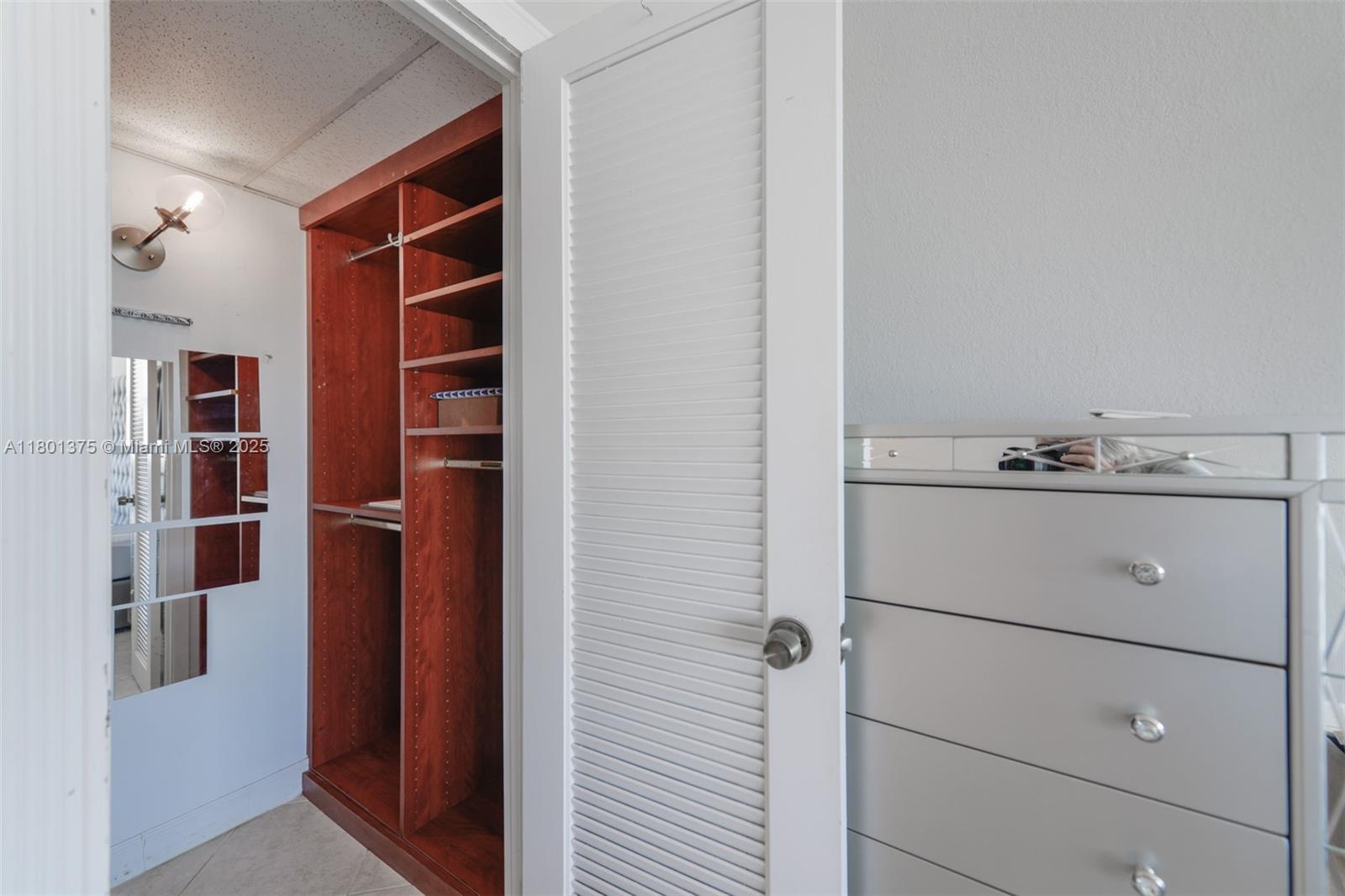 HEMISPHERES CONDO - Residential Lease