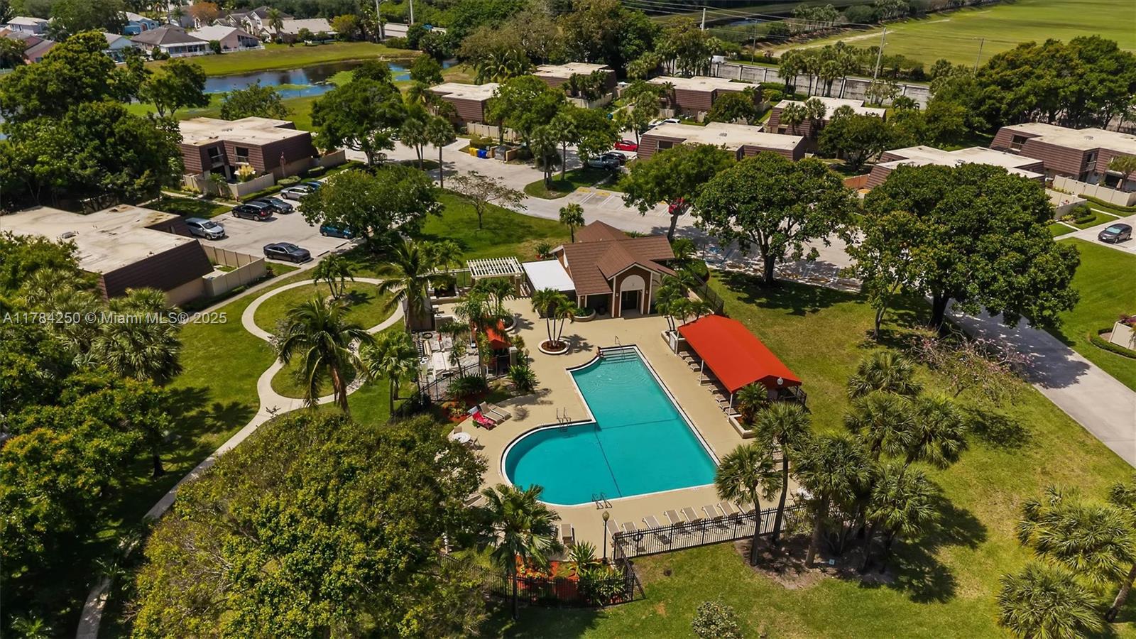 HERITAGE VILLAGE OF P B L - Residential