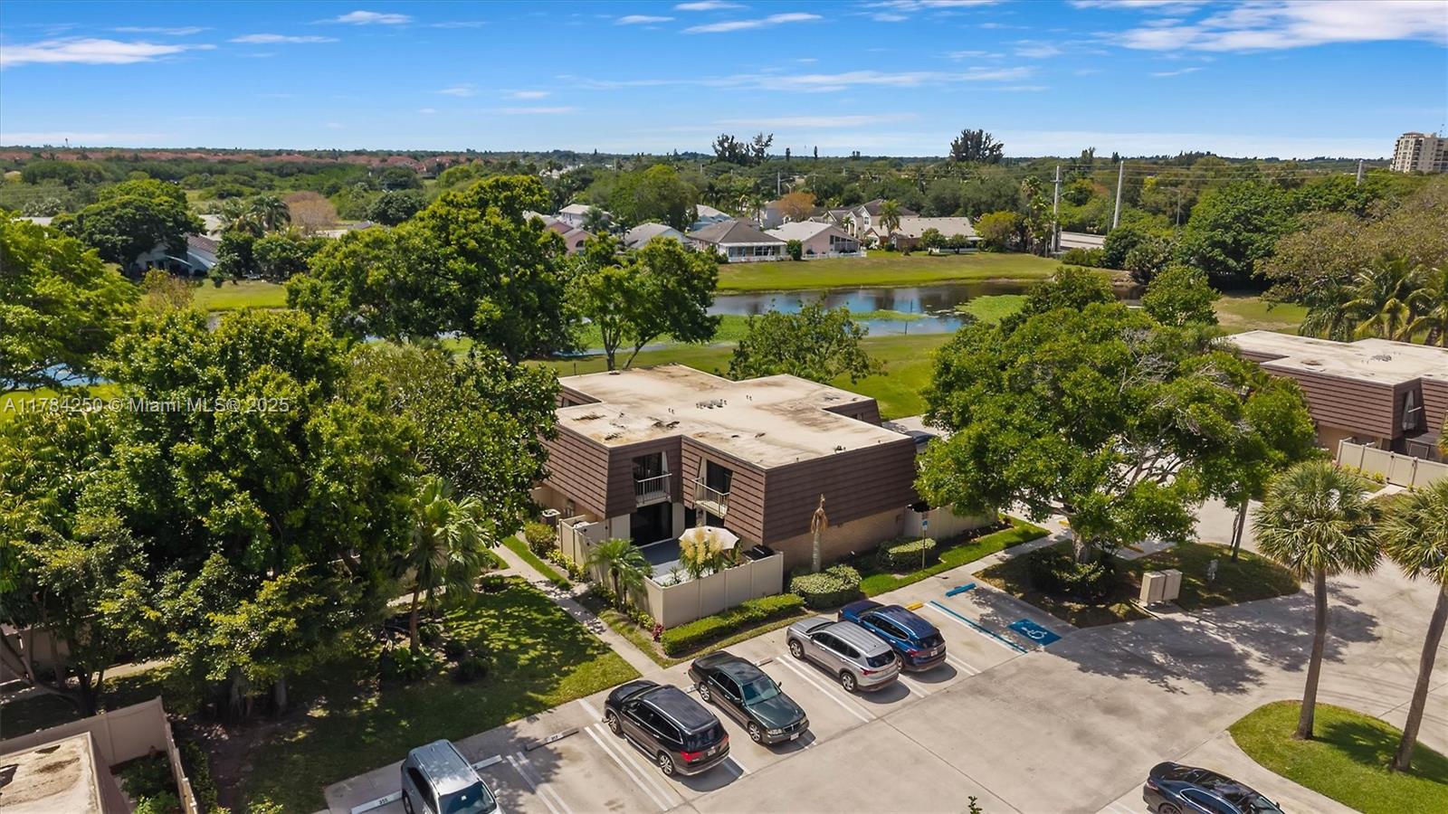 HERITAGE VILLAGE OF P B L - Residential