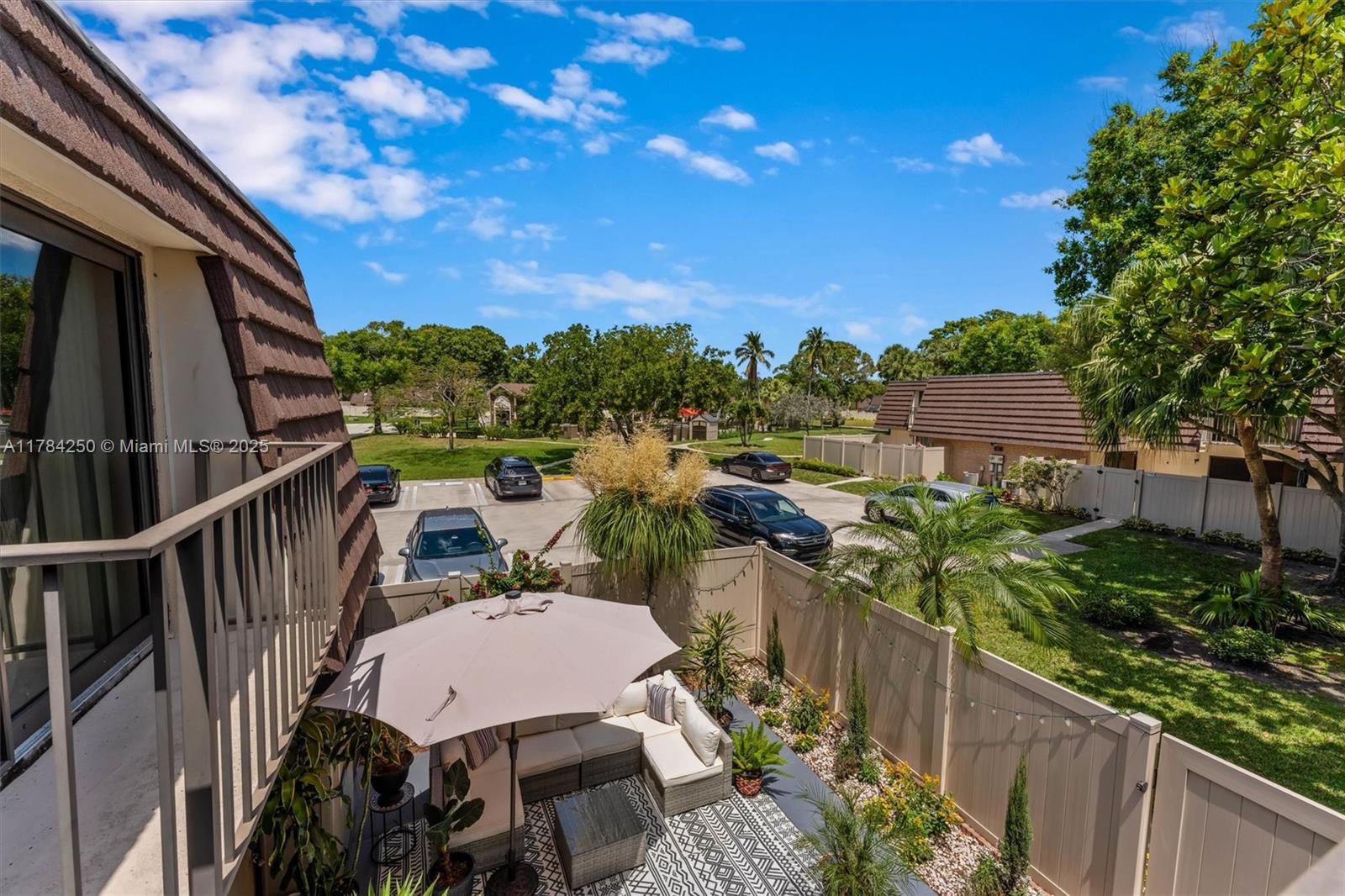 HERITAGE VILLAGE OF P B L - Residential