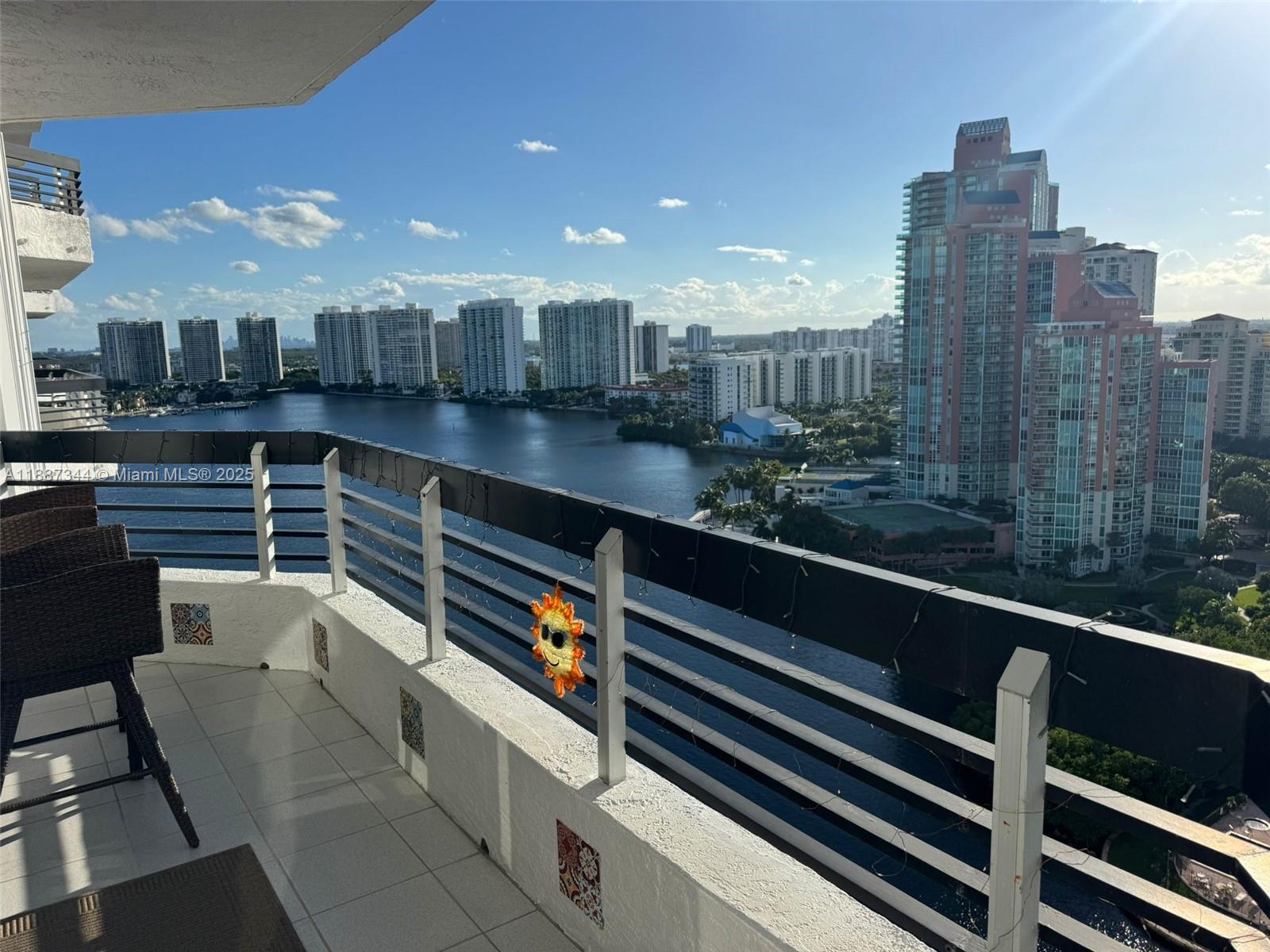 MYSTIC POINTE TOWER 500 C - Residential