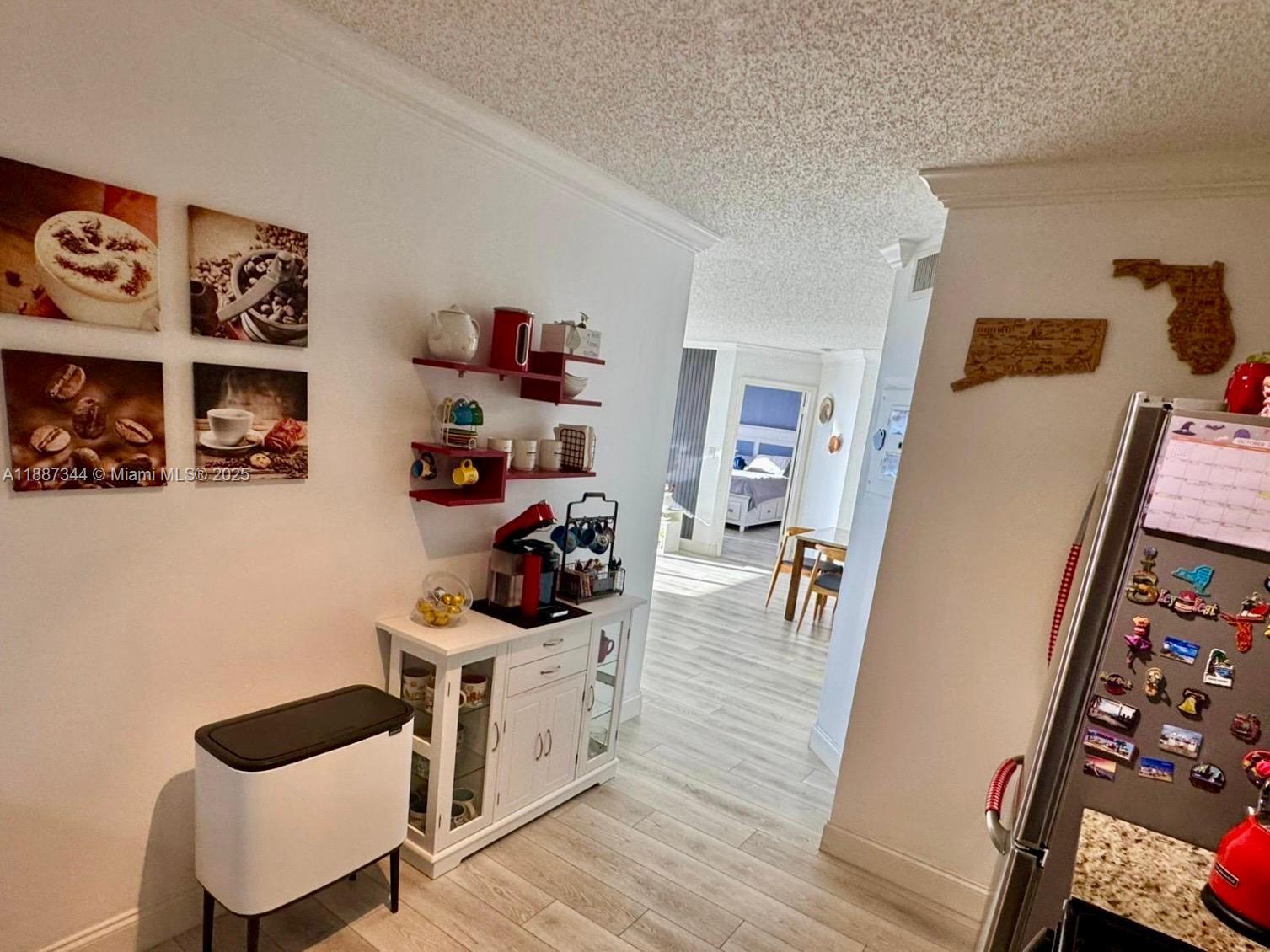 MYSTIC POINTE TOWER 500 C - Residential