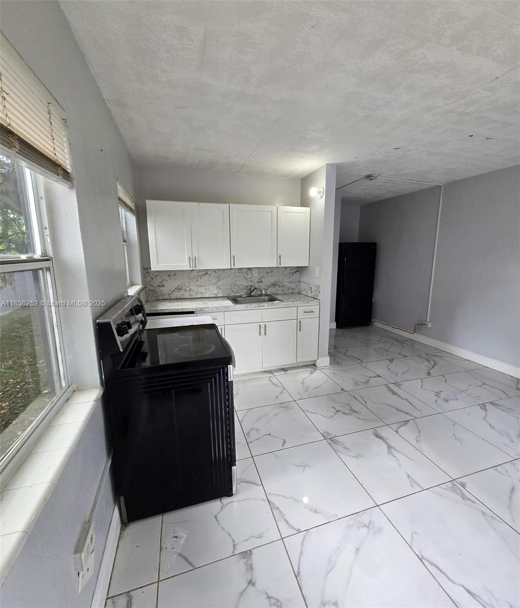 426 NW 14th Ave 4