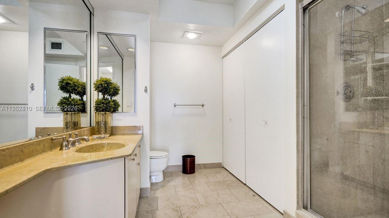 HAMPTONS WEST CONDO - Residential