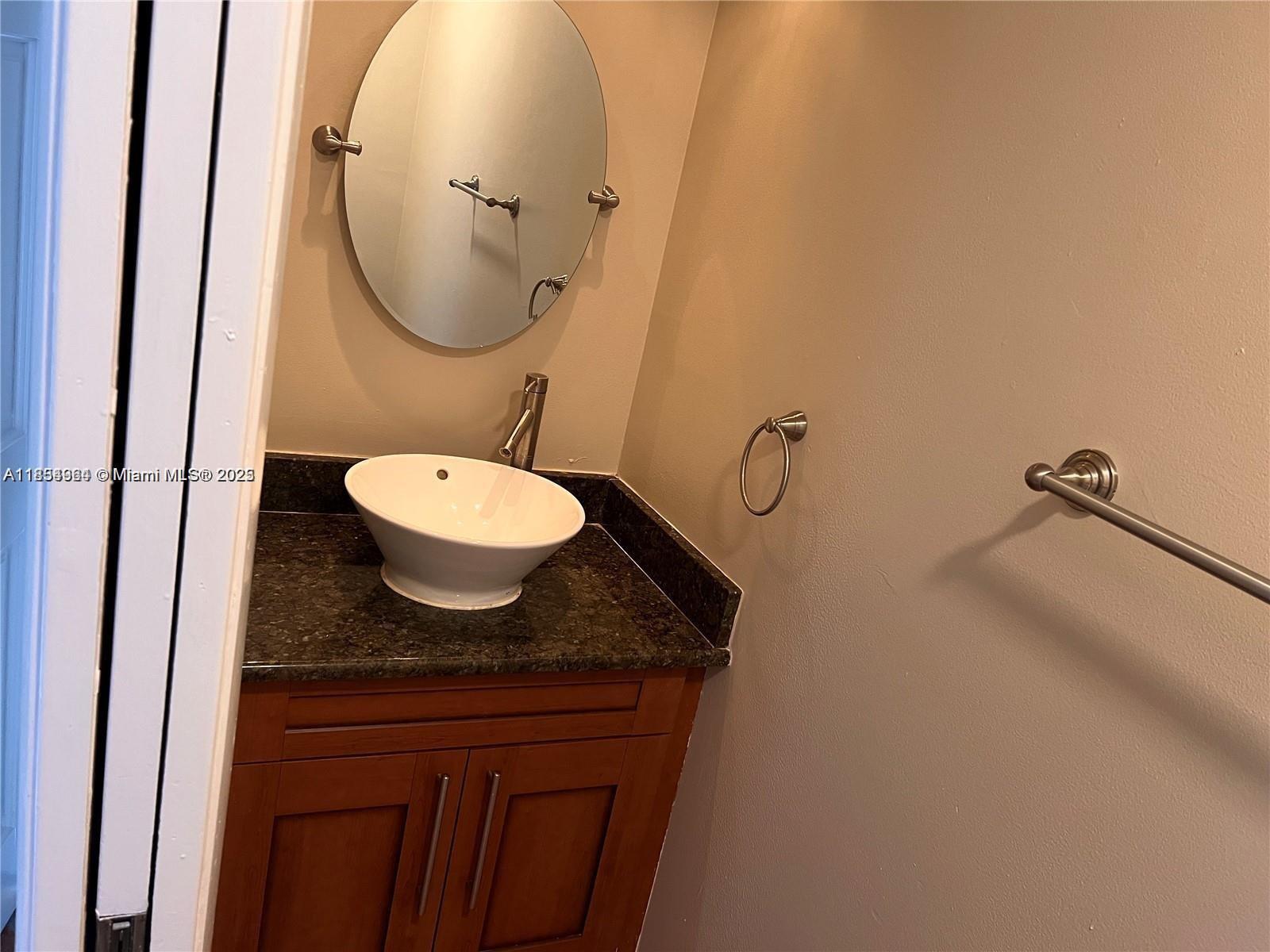 3016 NE 21st Ter 3016