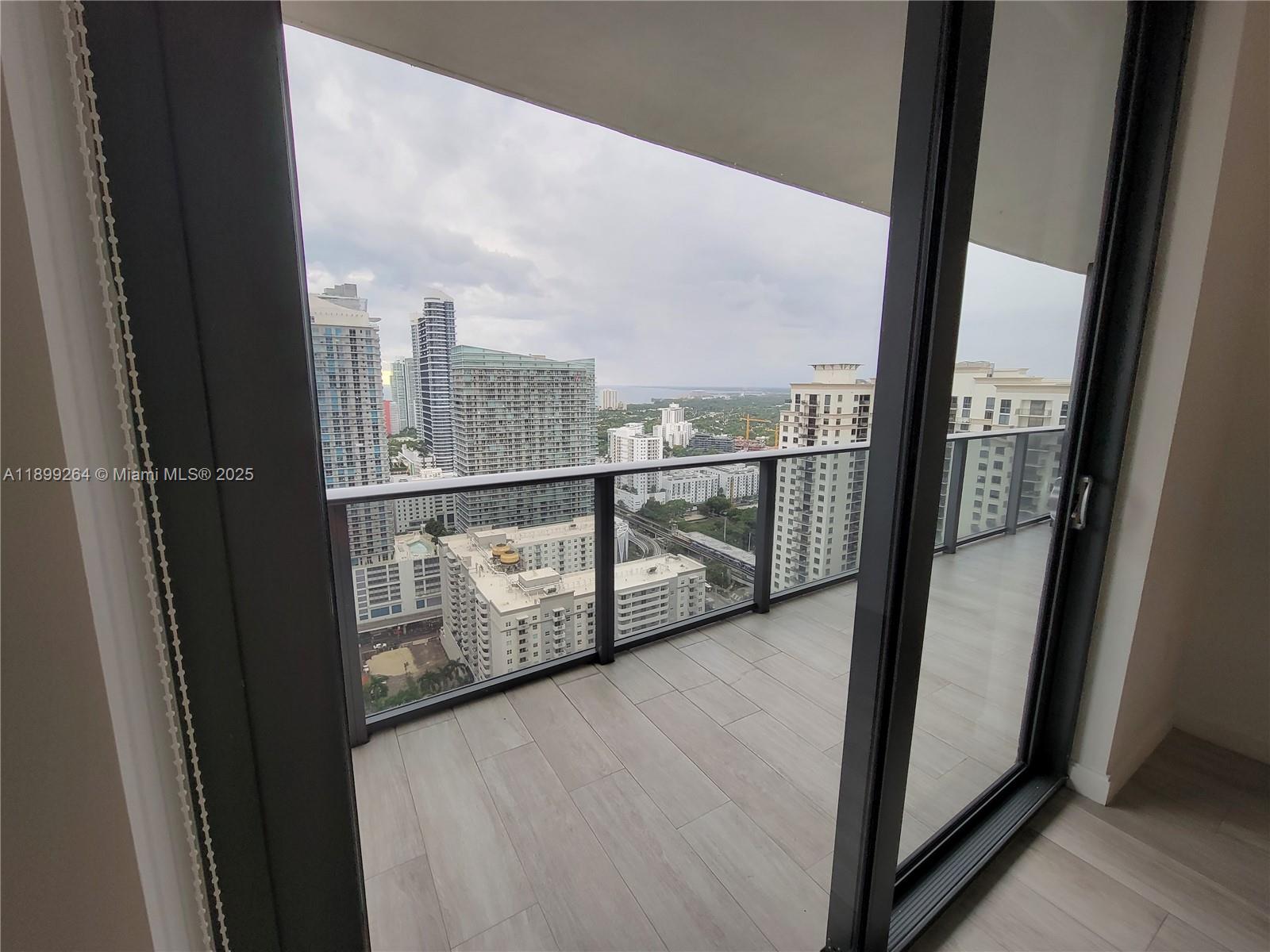 BRICKELL HEIGHTS EAST CON - Residential Lease