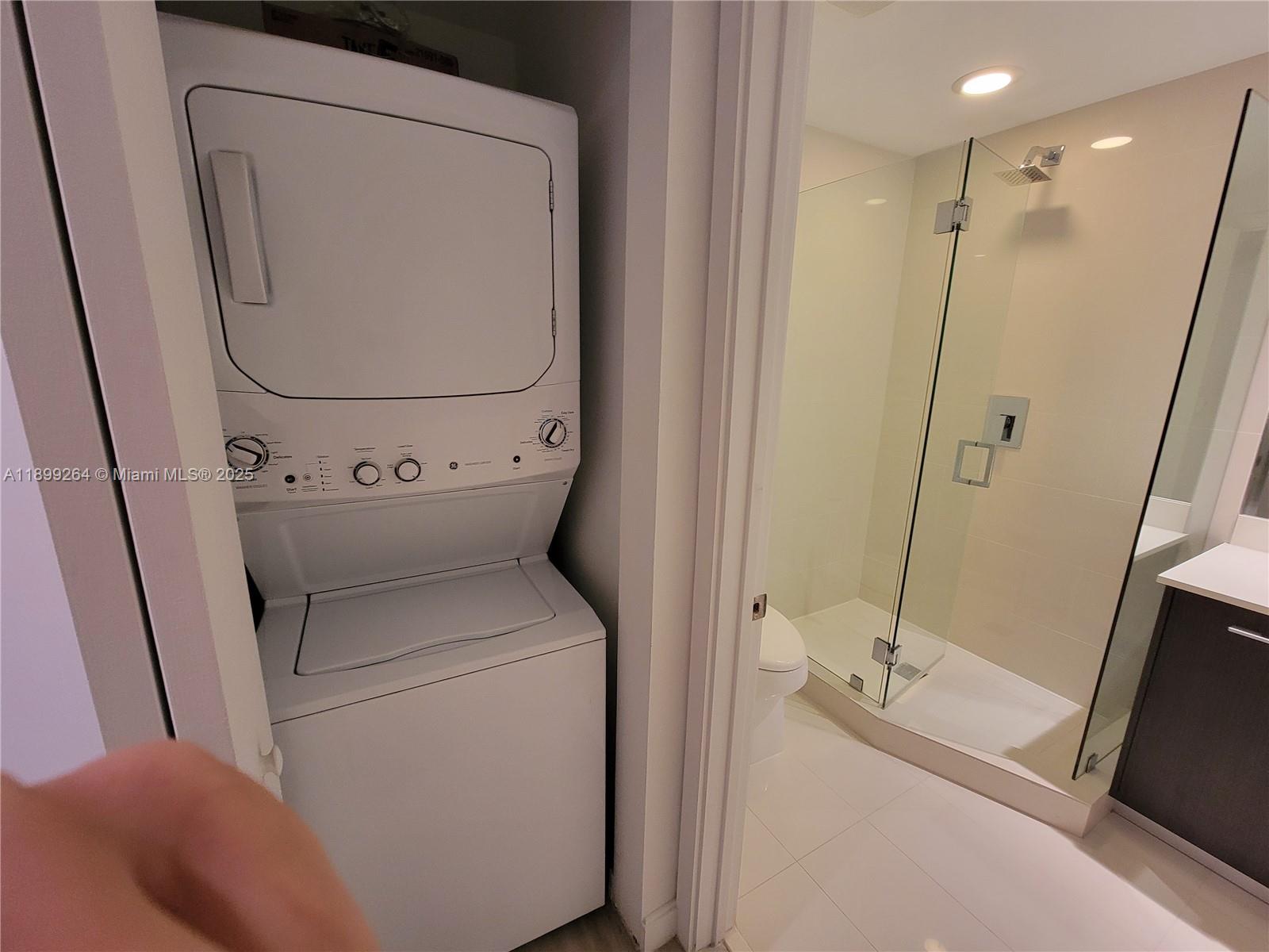 BRICKELL HEIGHTS EAST CON - Residential Lease