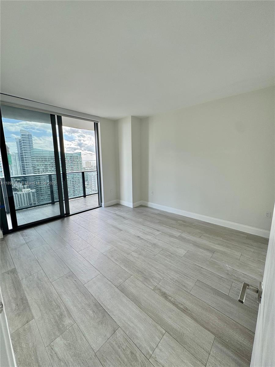 BRICKELL HEIGHTS EAST CON - Residential Lease