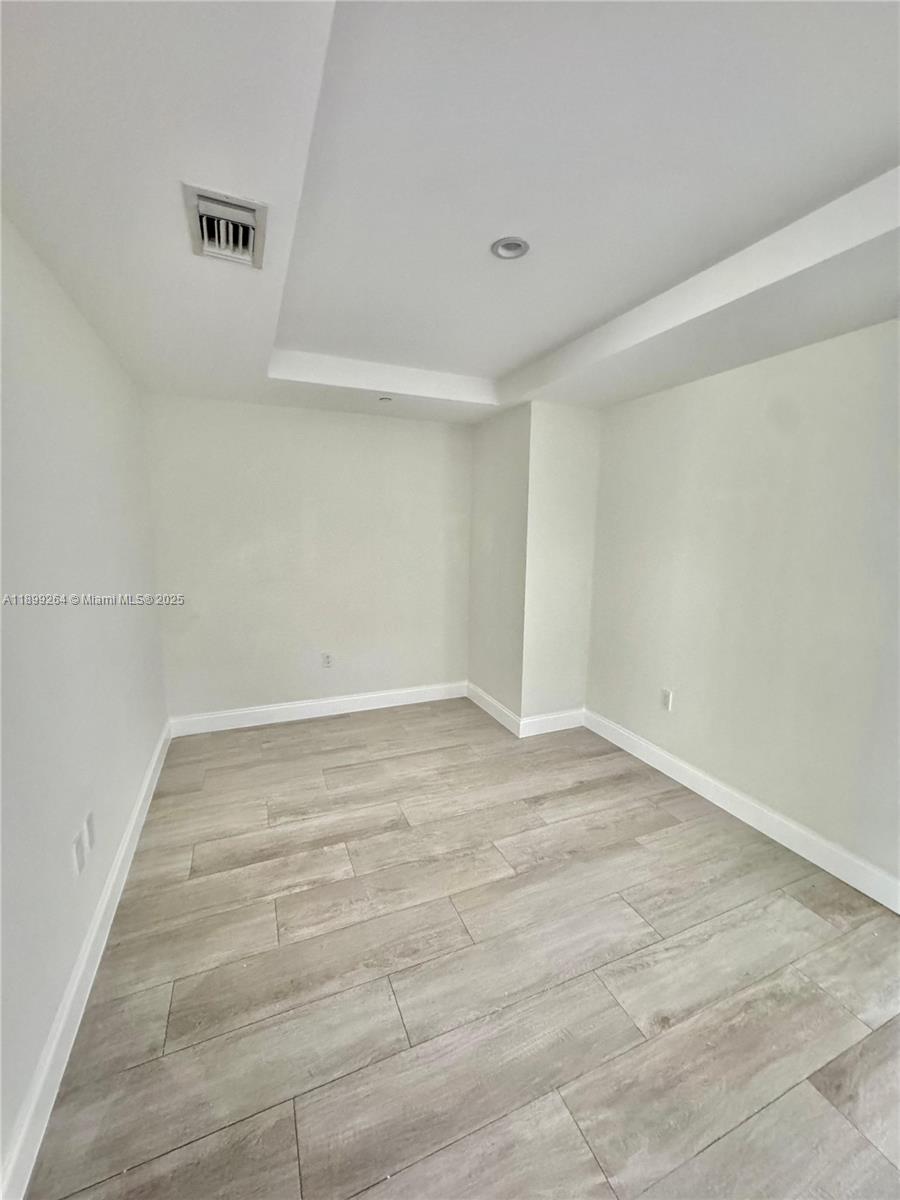 45 SW 9th St 3404