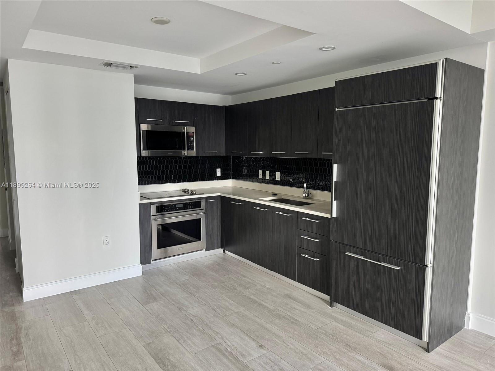 BRICKELL HEIGHTS EAST CON - Residential Lease