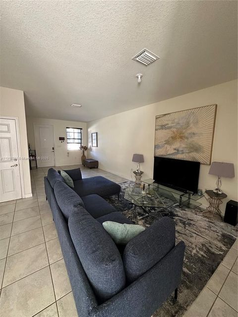 11472 SW 252nd Ter Homestead FL 33032