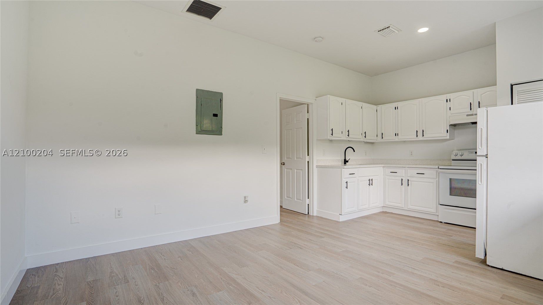 1330 NW 5th St 2