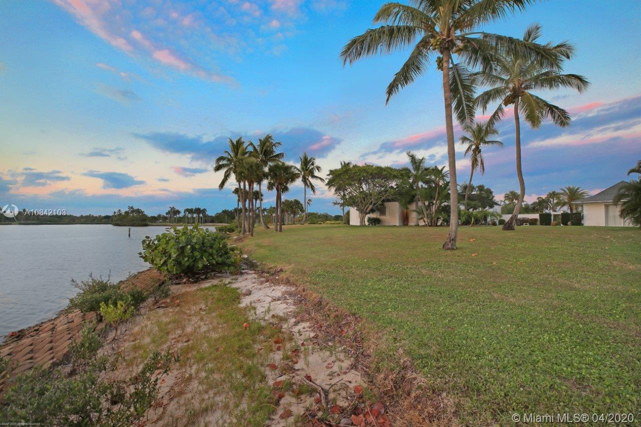 JUPITER ISLAND - Land