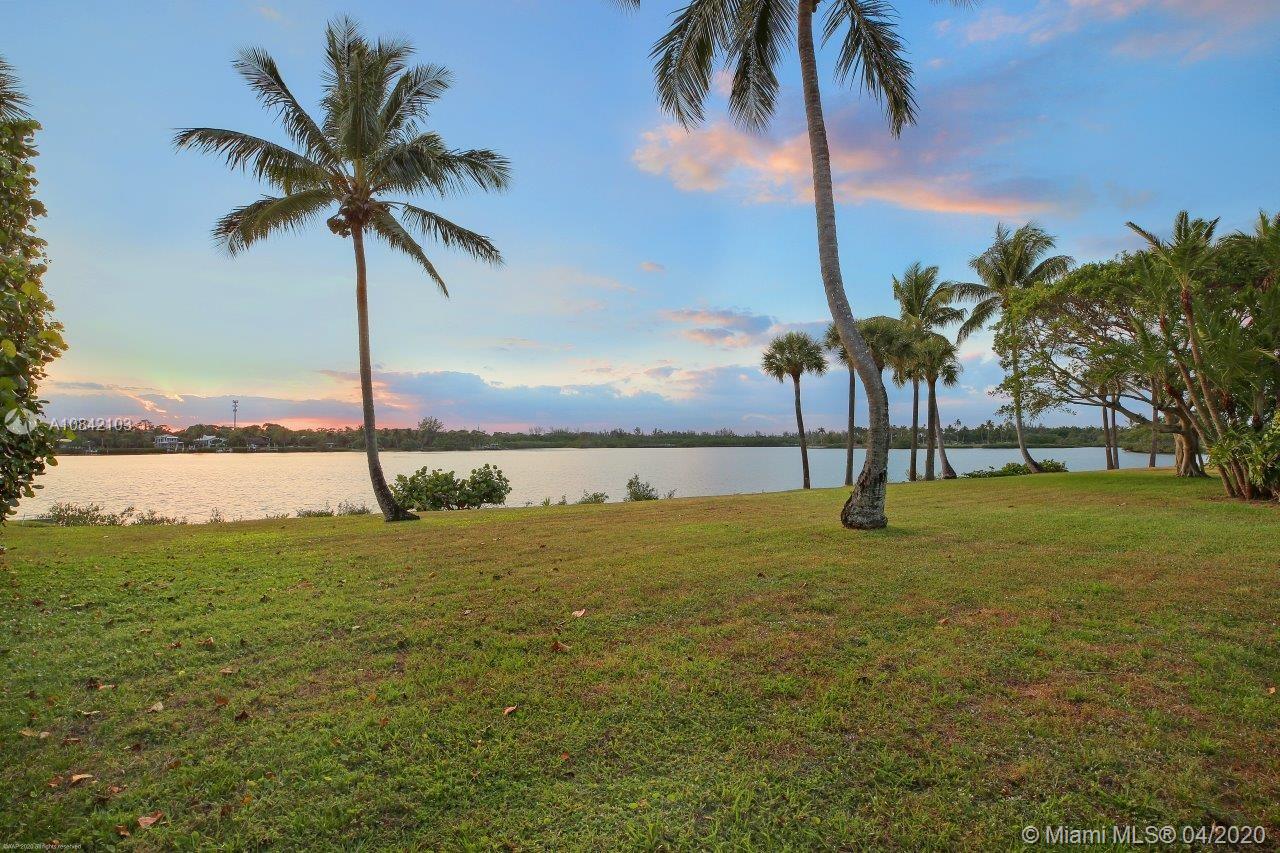 JUPITER ISLAND - Land