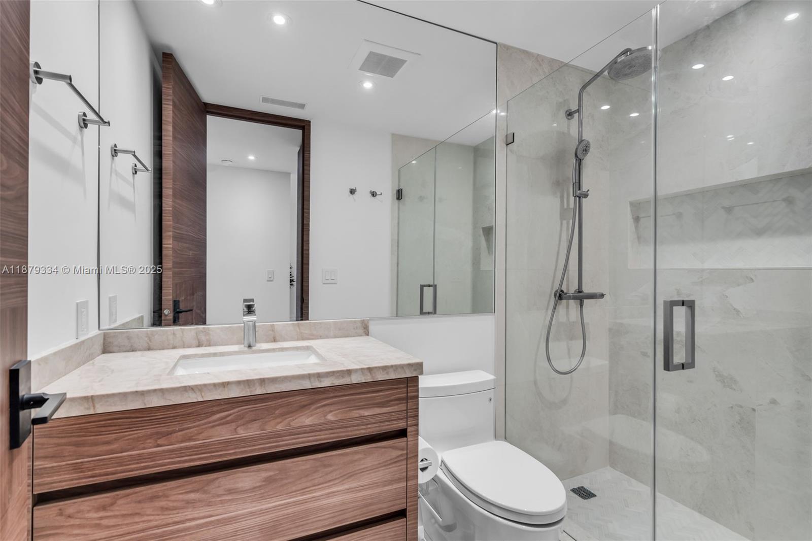 KEY COLONY NO 2 CONDO - Residential Lease