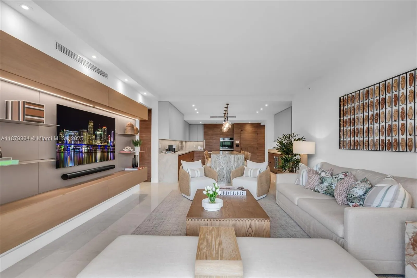 Key Biscayne, Florida 33149, United States, 3 Bedrooms Bedrooms, ,3 BathroomsBathrooms,Residential,Active,210925