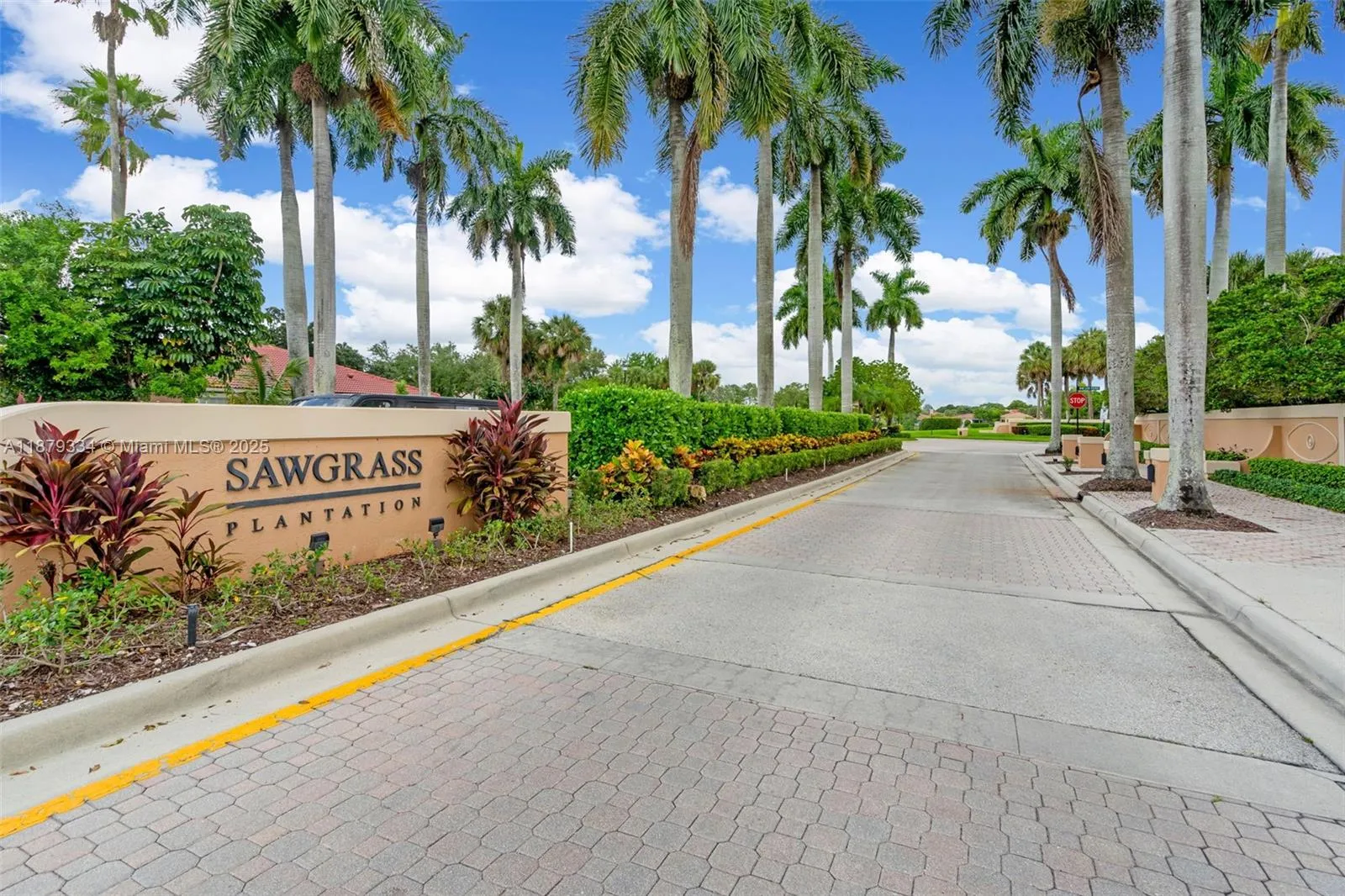 Key Biscayne, Florida 33149, United States, 3 Bedrooms Bedrooms, ,3 BathroomsBathrooms,Residential,Active,210925