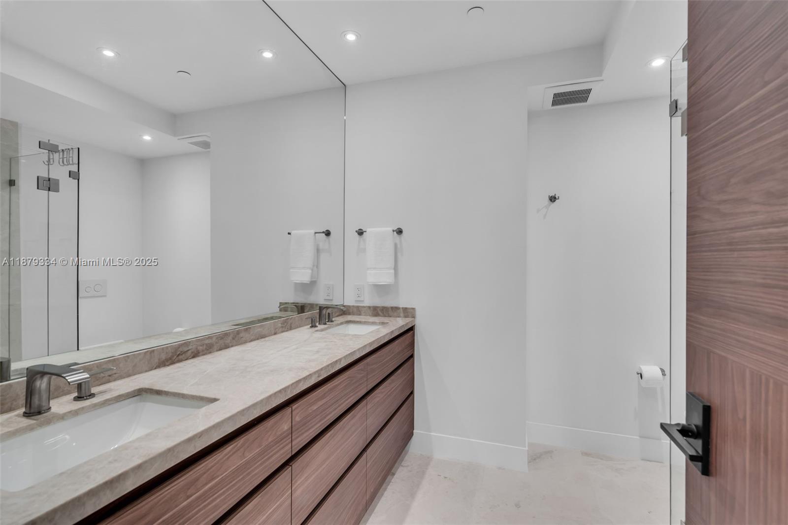 KEY COLONY NO 2 CONDO - Residential Lease