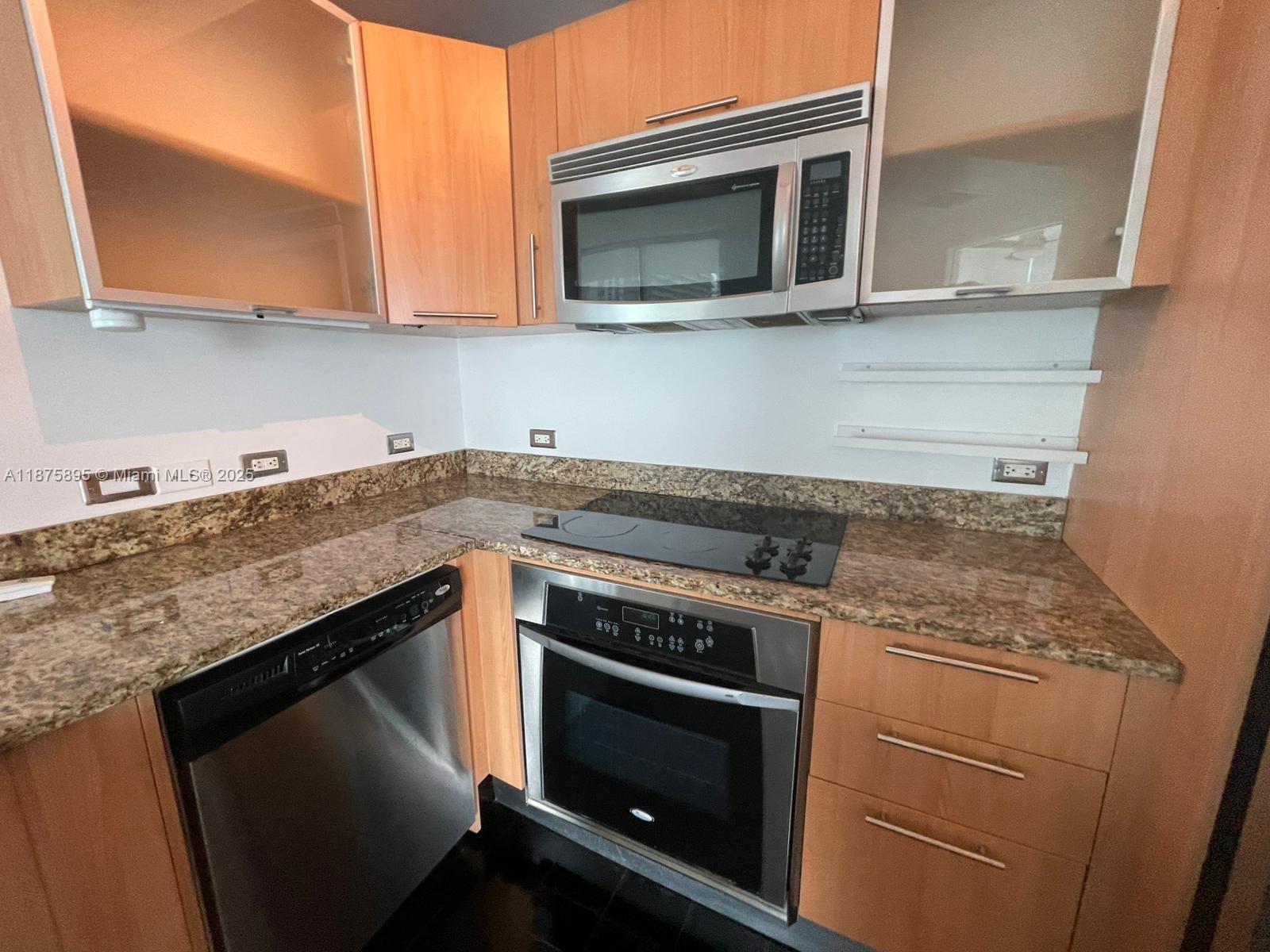 PLATINUM CONDO - Residential