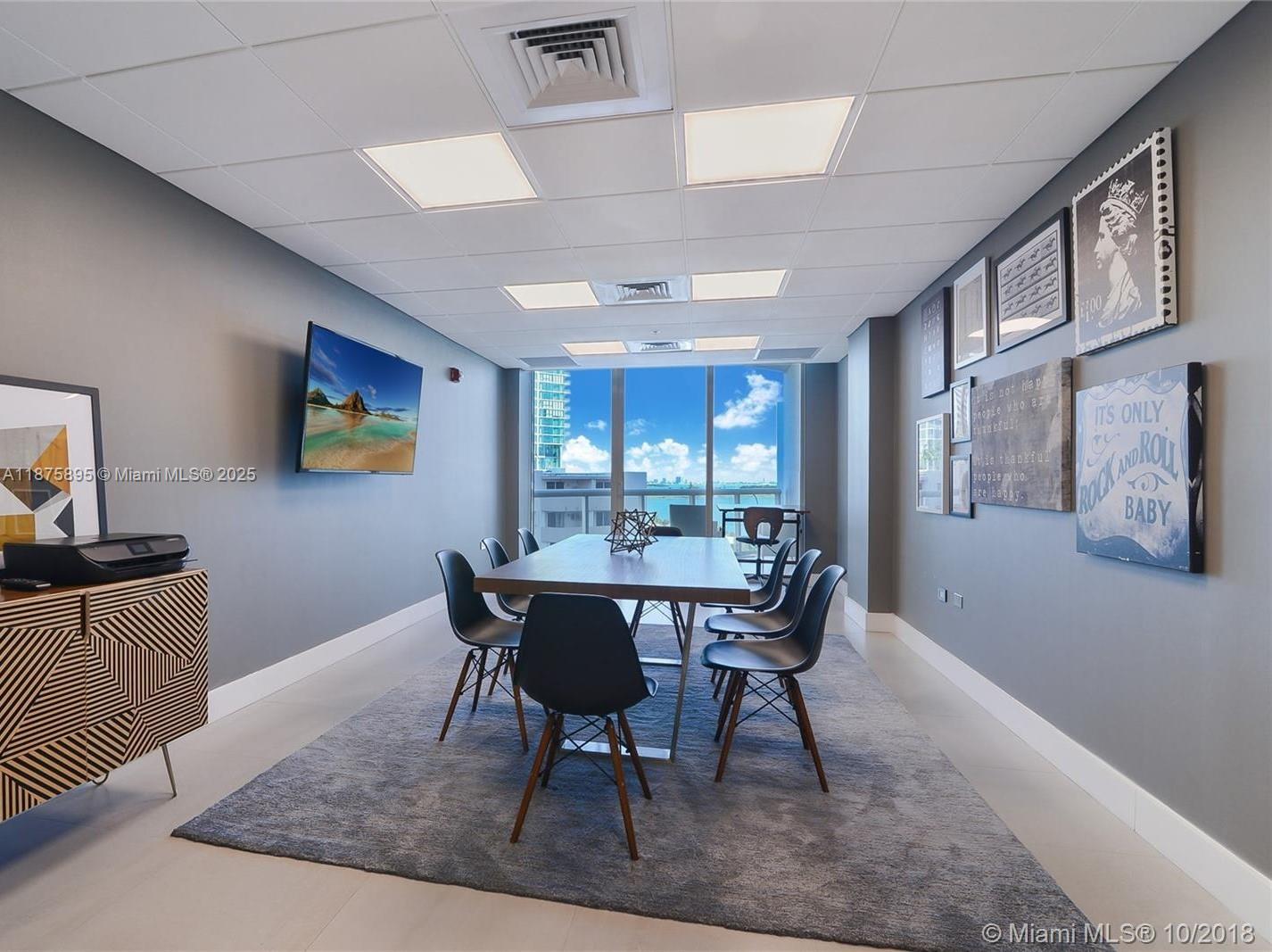 PLATINUM CONDO - Residential