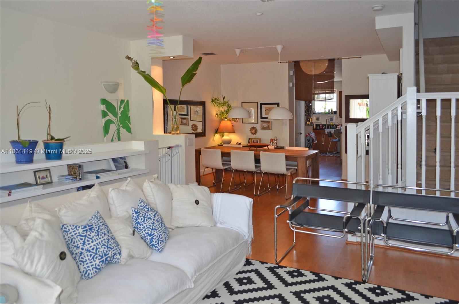 253 SW 13th Ter 253