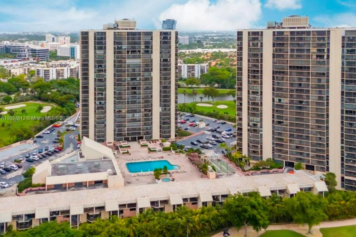 20335 W Country Club Dr 1808