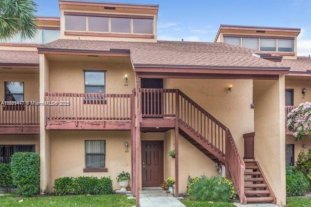 VACANT - MOVE-IN READY - EASY TO SHOW. Beautiful second floor unit within walking distance to the community pool. Condo features all kitchen appliances, vaulted ceilings, open floor plan, and covered balcony. Central Air. Excellent location in Royal Palm Beach and centrally located to everything!