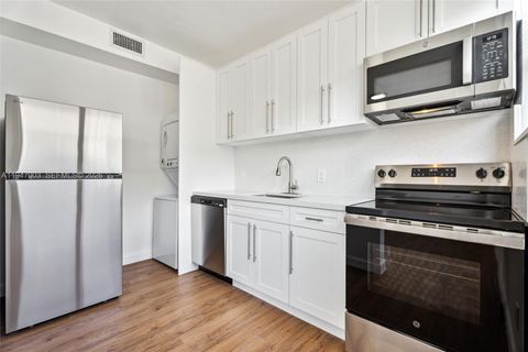 825 85th St 2 Miami Beach FL 33141