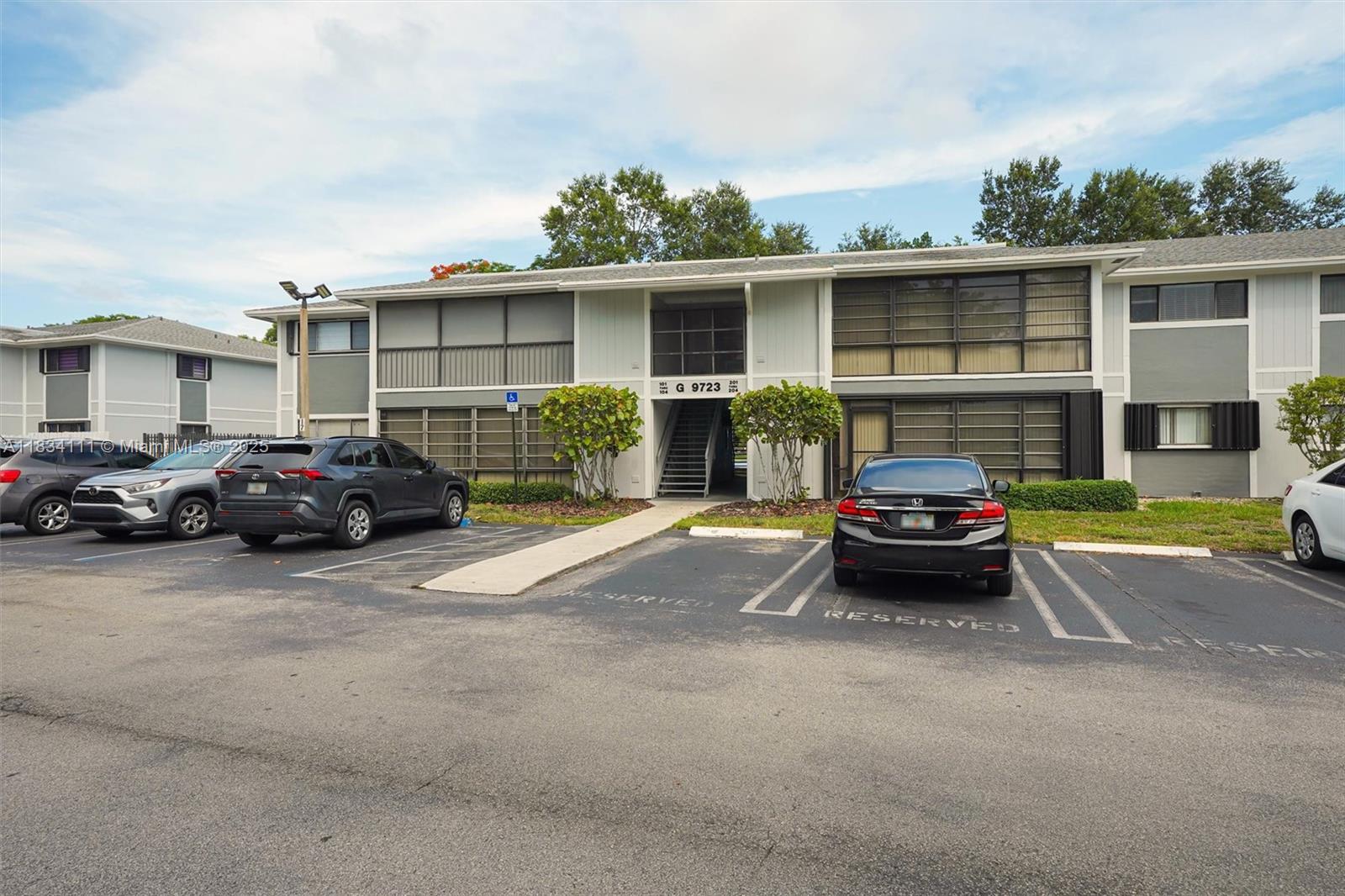 9723 Hammocks Blvd 102