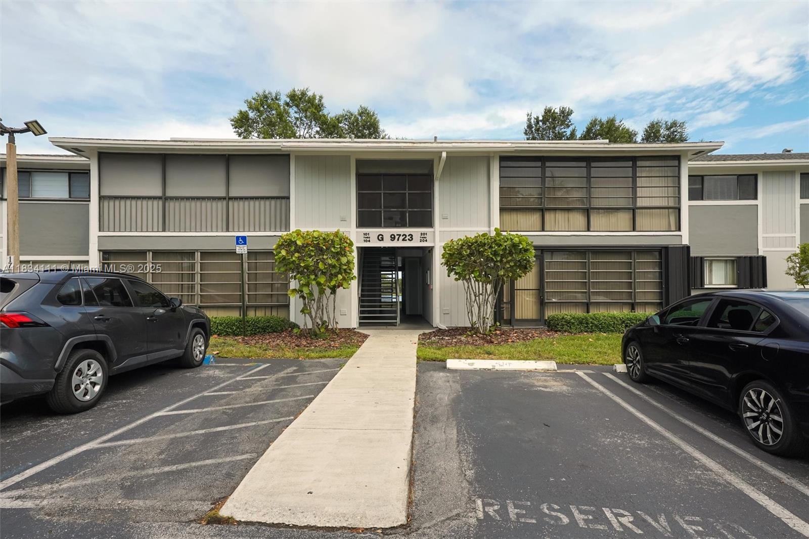 9723 Hammocks Blvd 102