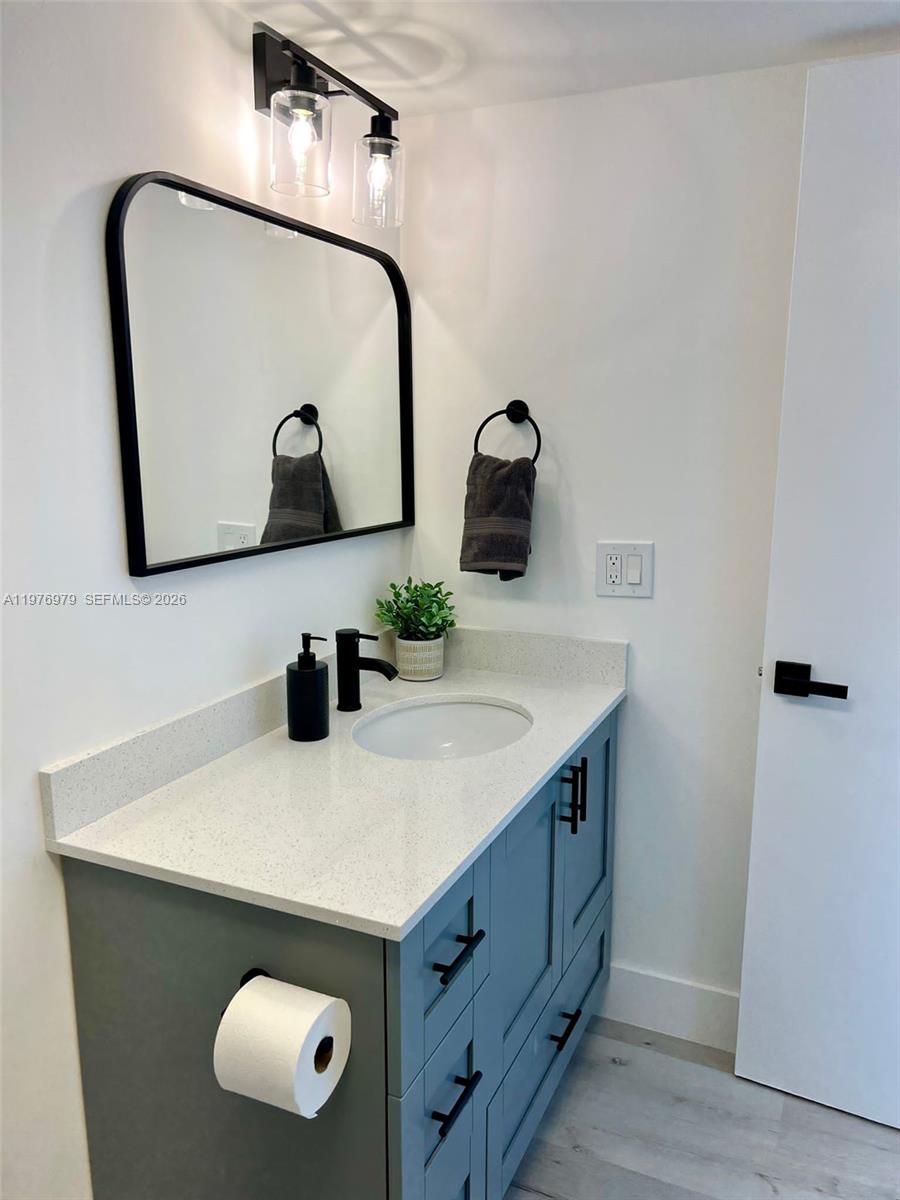 COLONNADE BAY CONDO - Residential