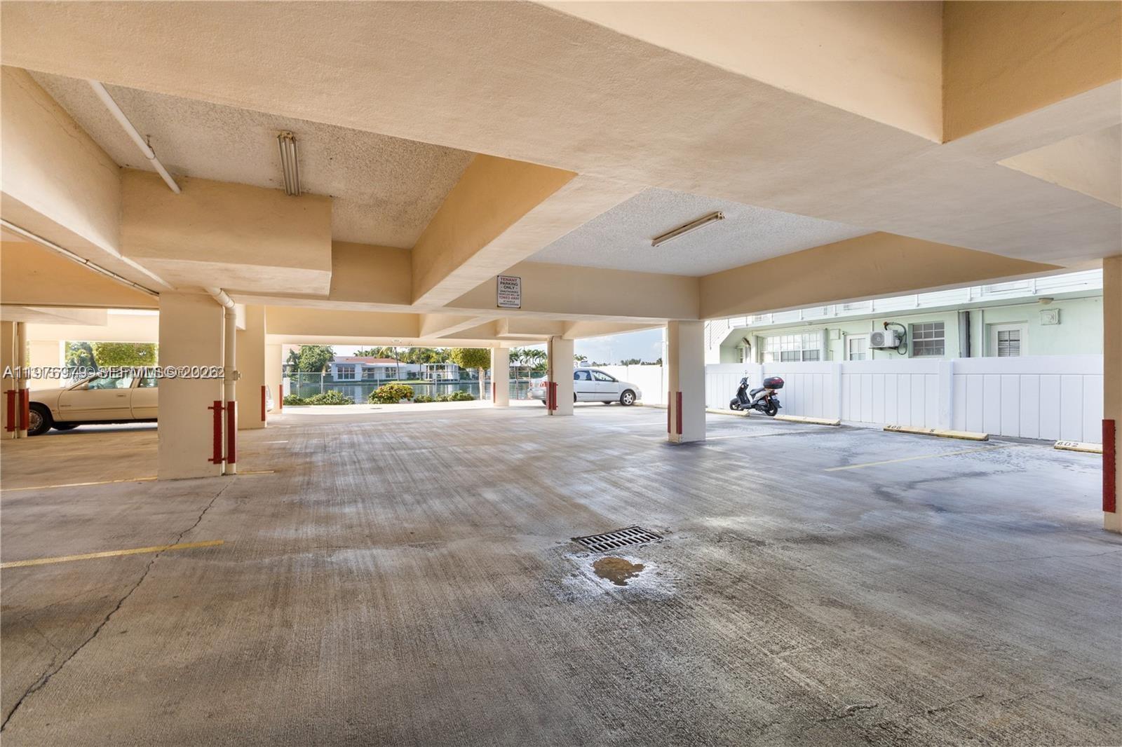 COLONNADE BAY CONDO - Residential