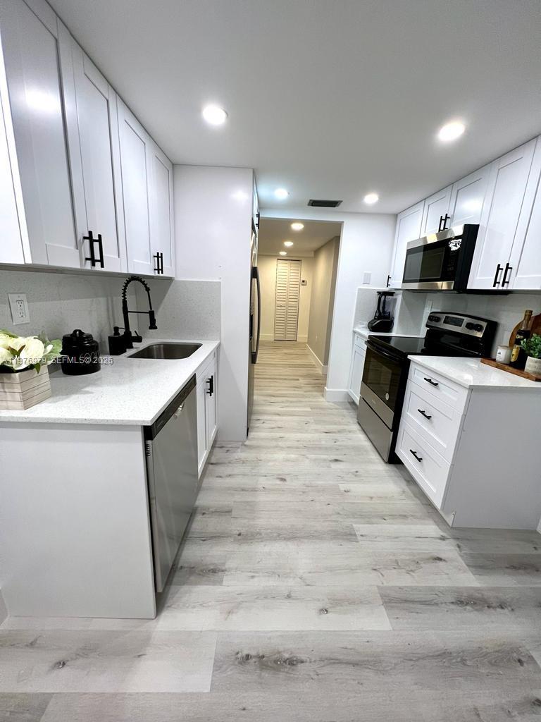 COLONNADE BAY CONDO - Residential