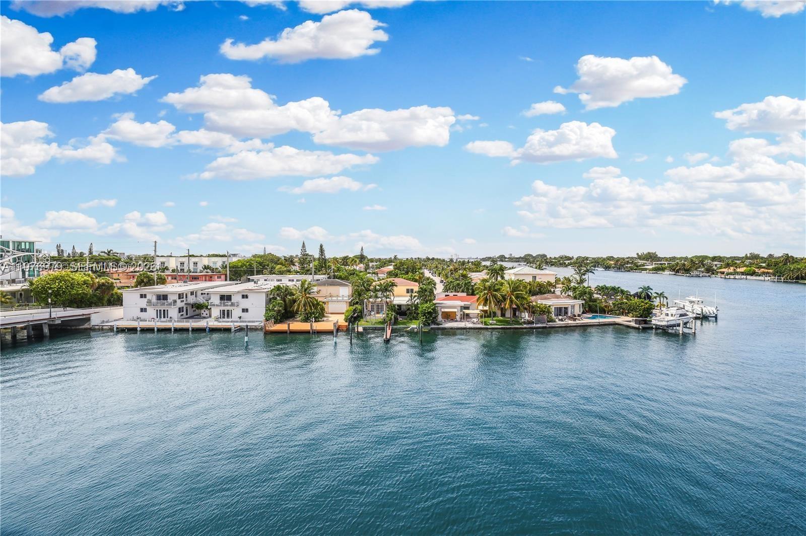 COLONNADE BAY CONDO - Residential