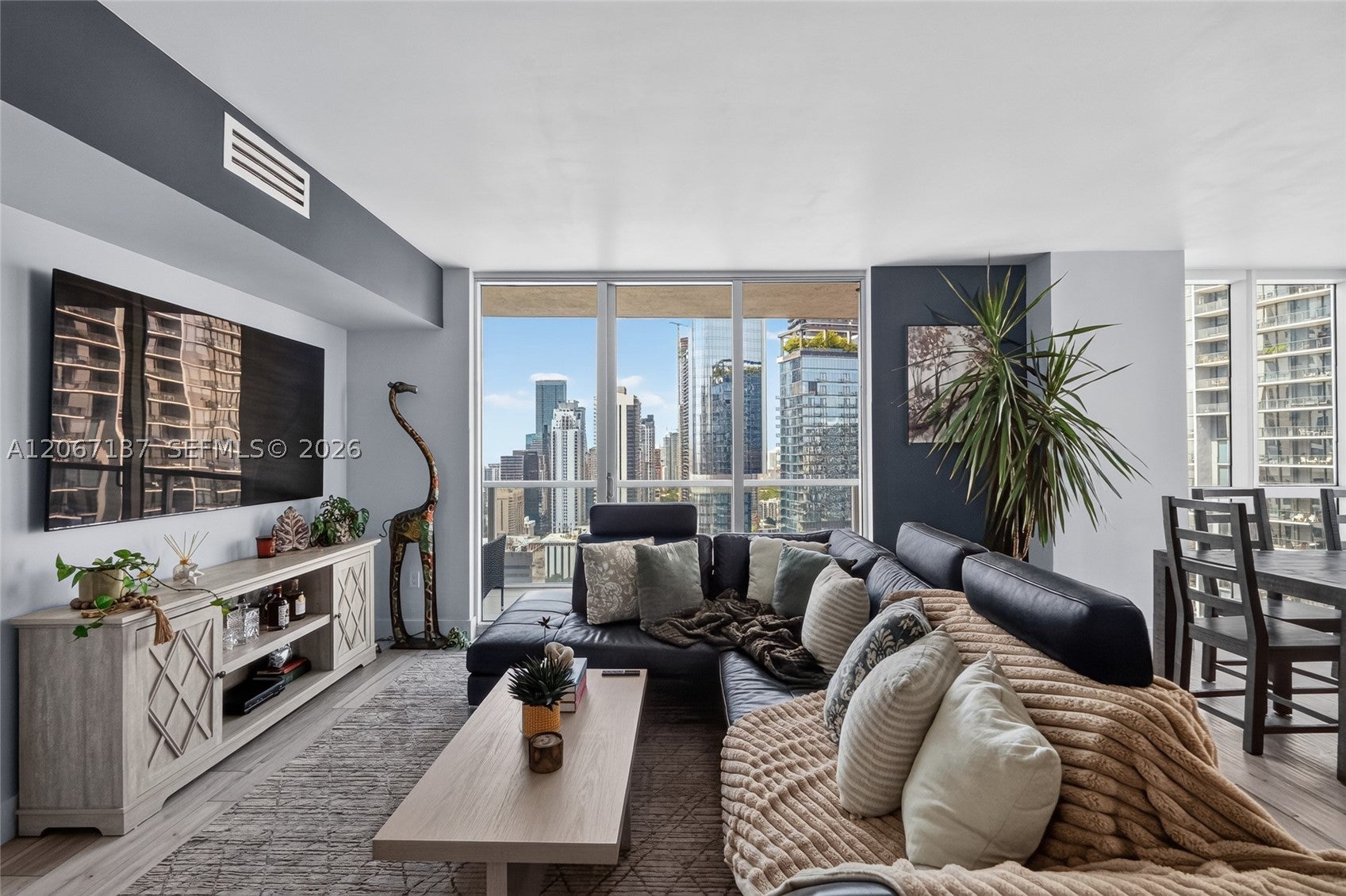 55 SE 6th St 3802