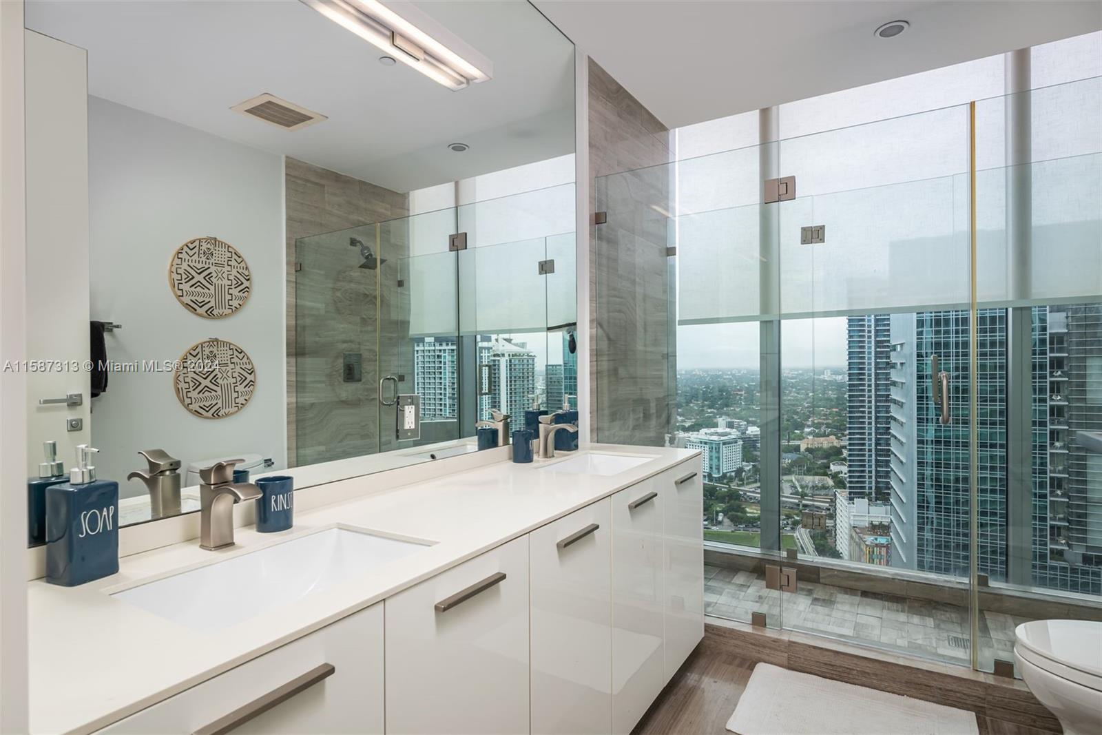 BRICKELL HOUSE CONDO - Residential