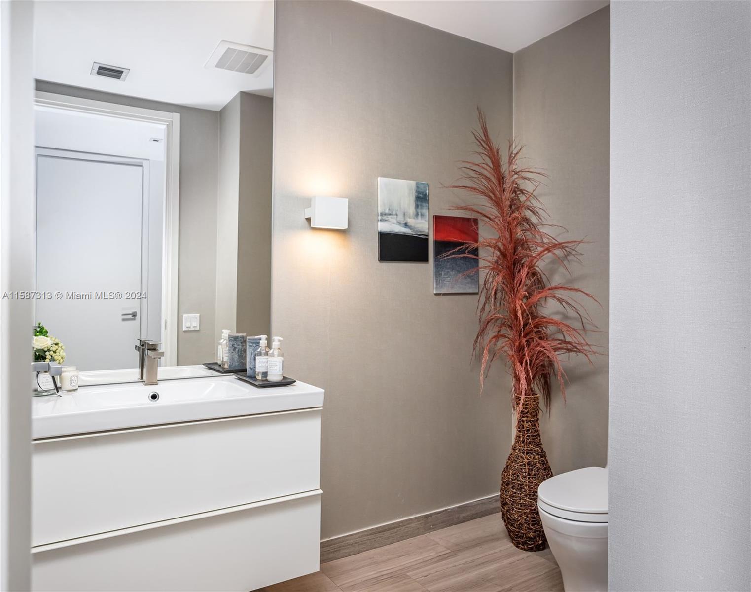 BRICKELL HOUSE CONDO - Residential