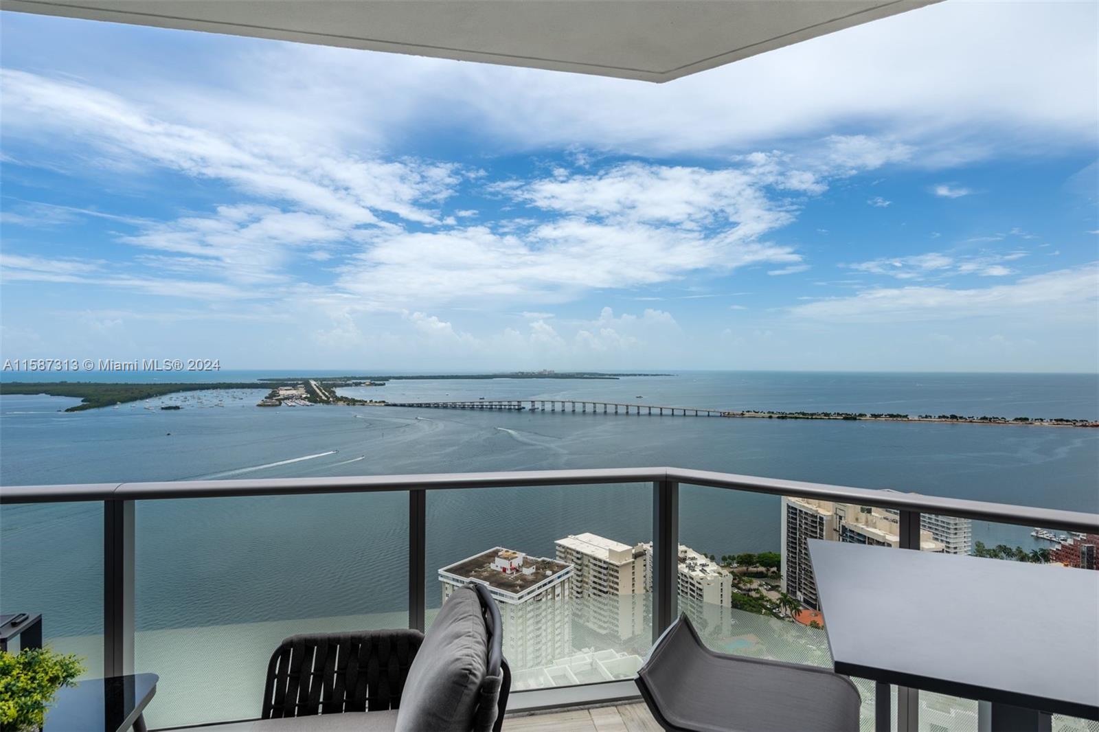 BRICKELL HOUSE CONDO - Residential