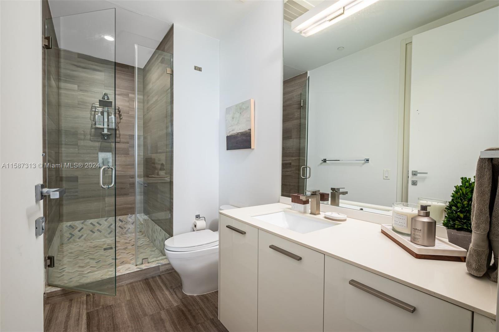 BRICKELL HOUSE CONDO - Residential