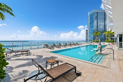 Condominium in Miami FL 1300 Brickell Bay Dr 5.jpg