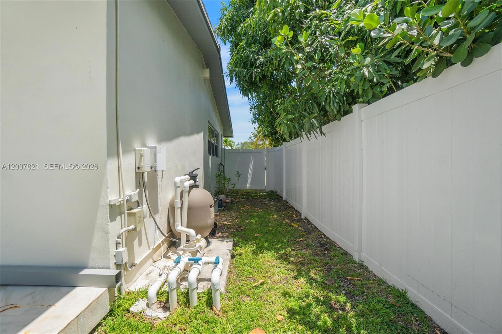 ENGELWOOD ESTS - Residential
