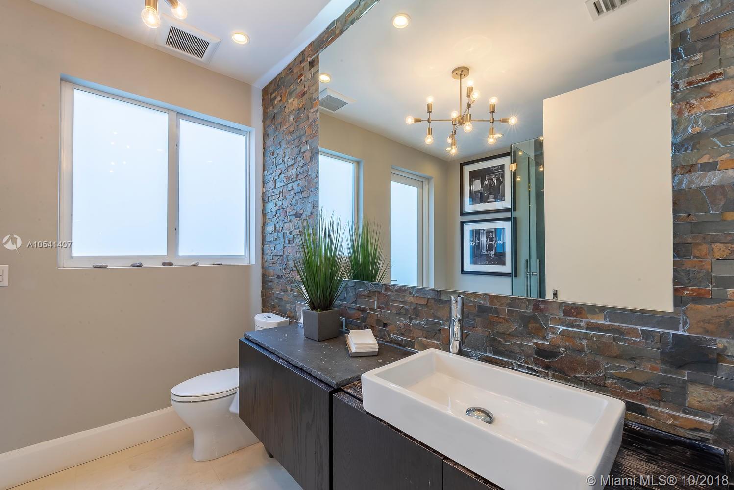 SEA ISLAND - Residential