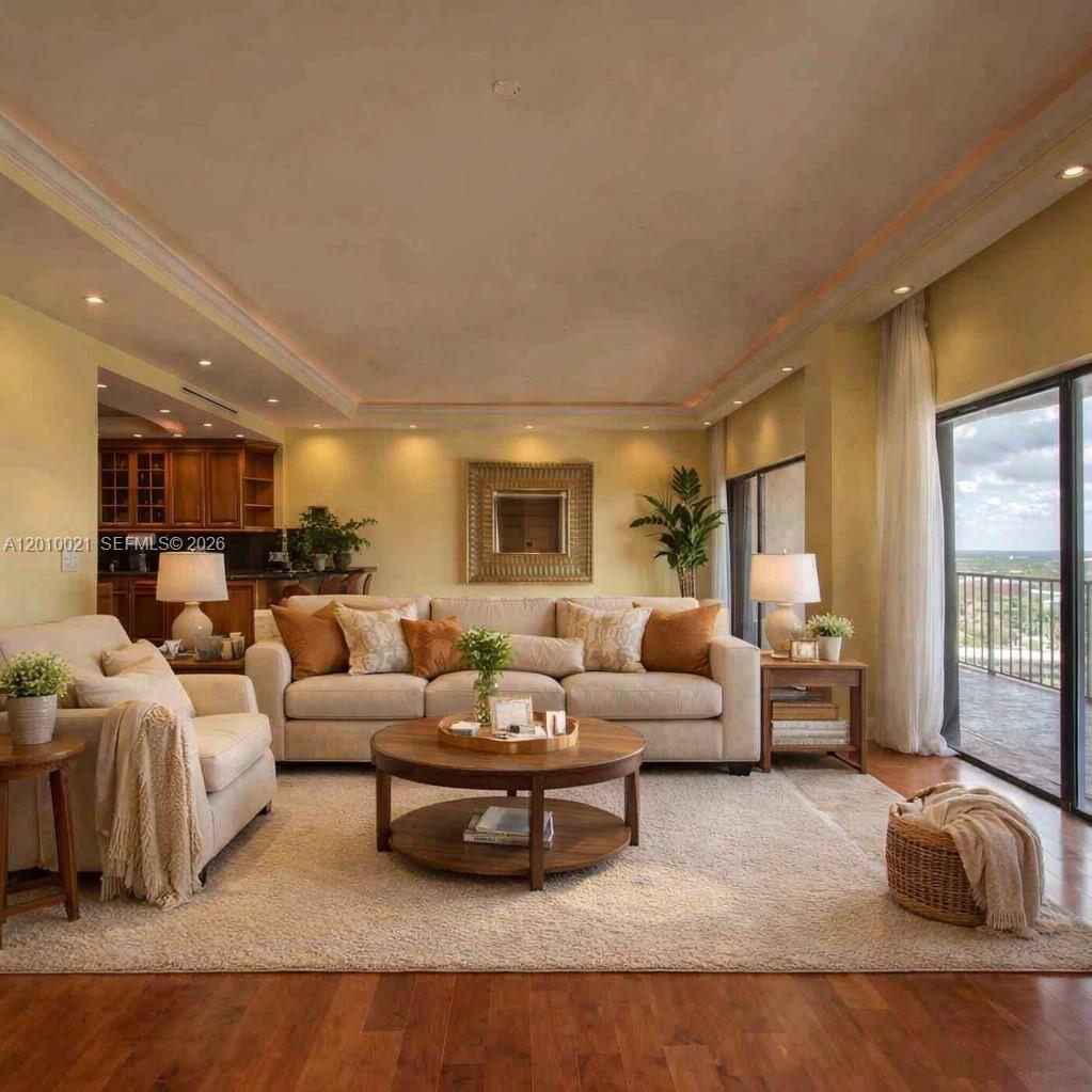 CRICKET CLUB CONDO - Residential