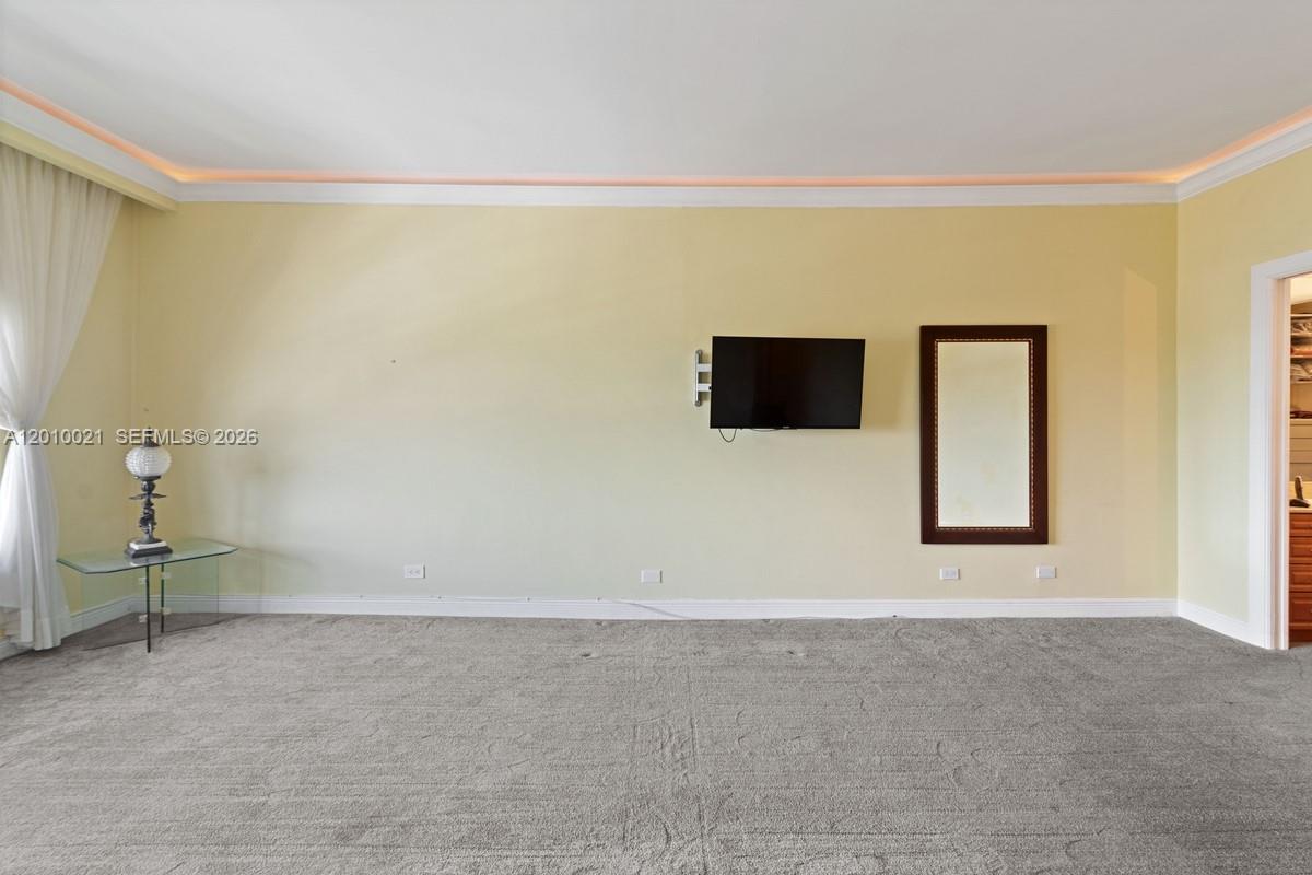 CRICKET CLUB CONDO - Residential