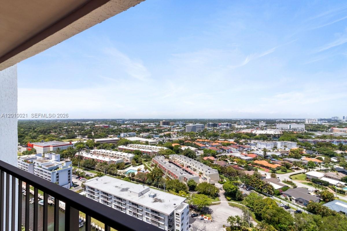 CRICKET CLUB CONDO - Residential